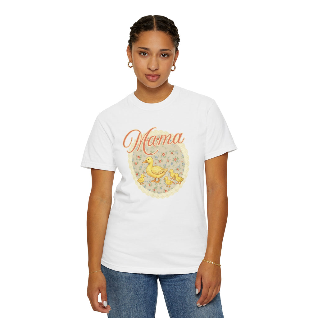 Mama Duck Floral T-Shirt – Cute Mother’s Day Tee with Ducklings