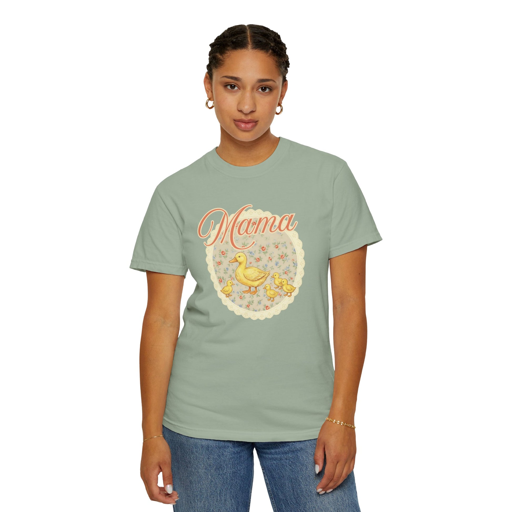 Mama Duck Floral T-Shirt – Cute Mother’s Day Tee with Ducklings
