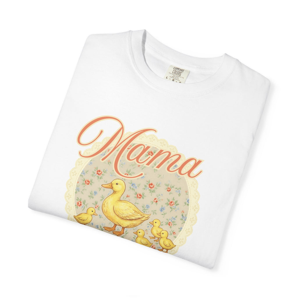 Mama Duck Floral T-Shirt – Cute Mother’s Day Tee with Ducklings